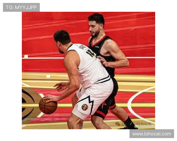 阿德尔曼赞穆雷状态出色并对其休赛期组织训练表示欣慰